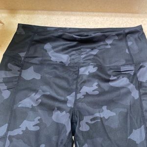 Camo leggings NEW